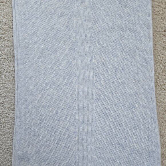 Banana Republic Grey Cashmere Scarf with flared ends - Picture 7 of 9